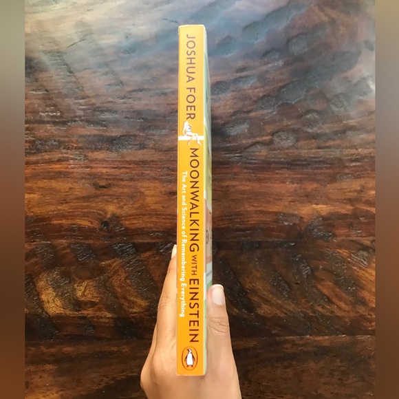 Moonwalking with Einstein by Joshua Foer Paperback in excellent condition - Picture 4 of 8